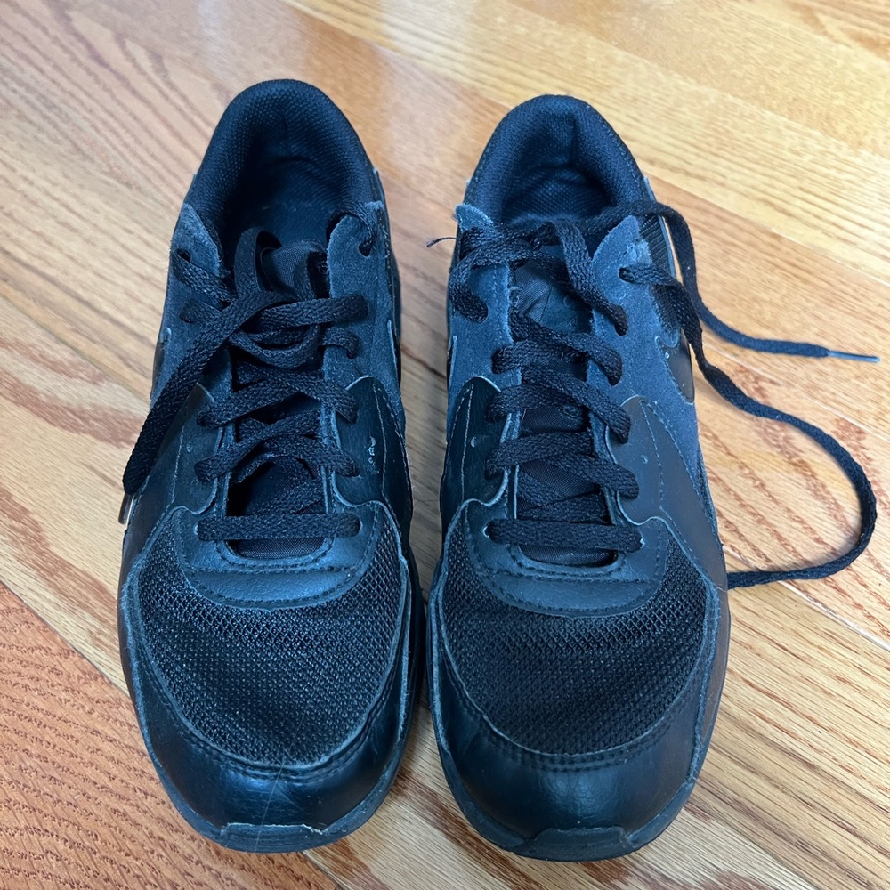Youth Boys Nike Air Max Like new